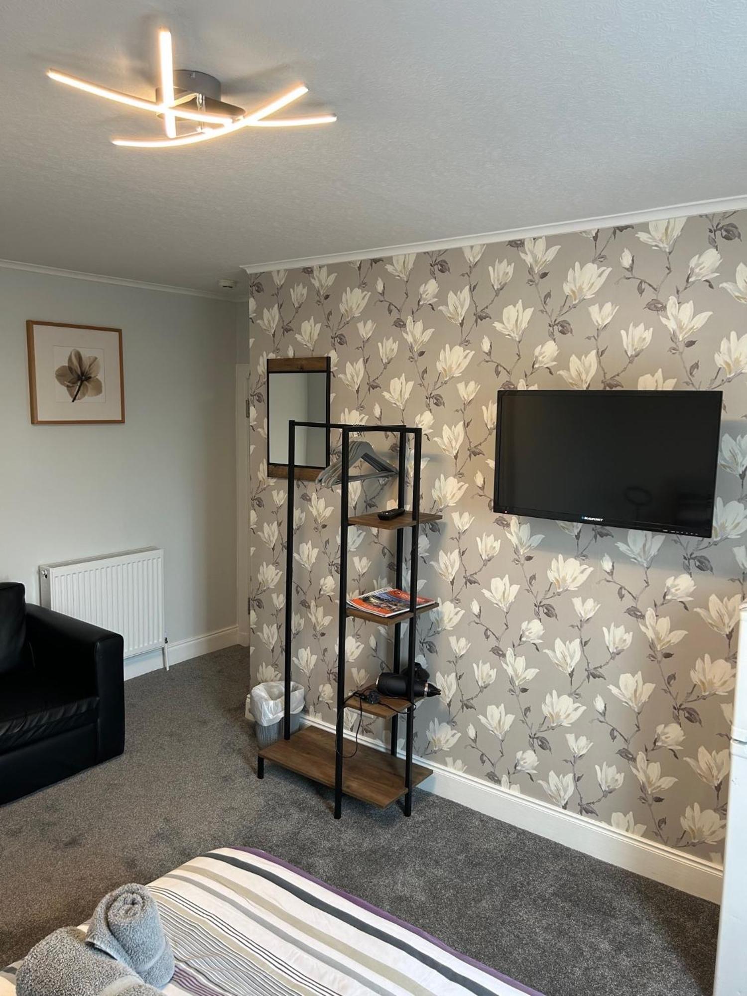 Winmar Hotel Inverness Phòng bức ảnh