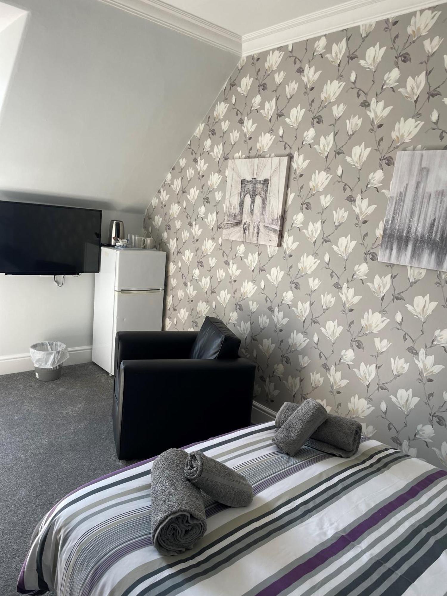Winmar Hotel Inverness Phòng bức ảnh