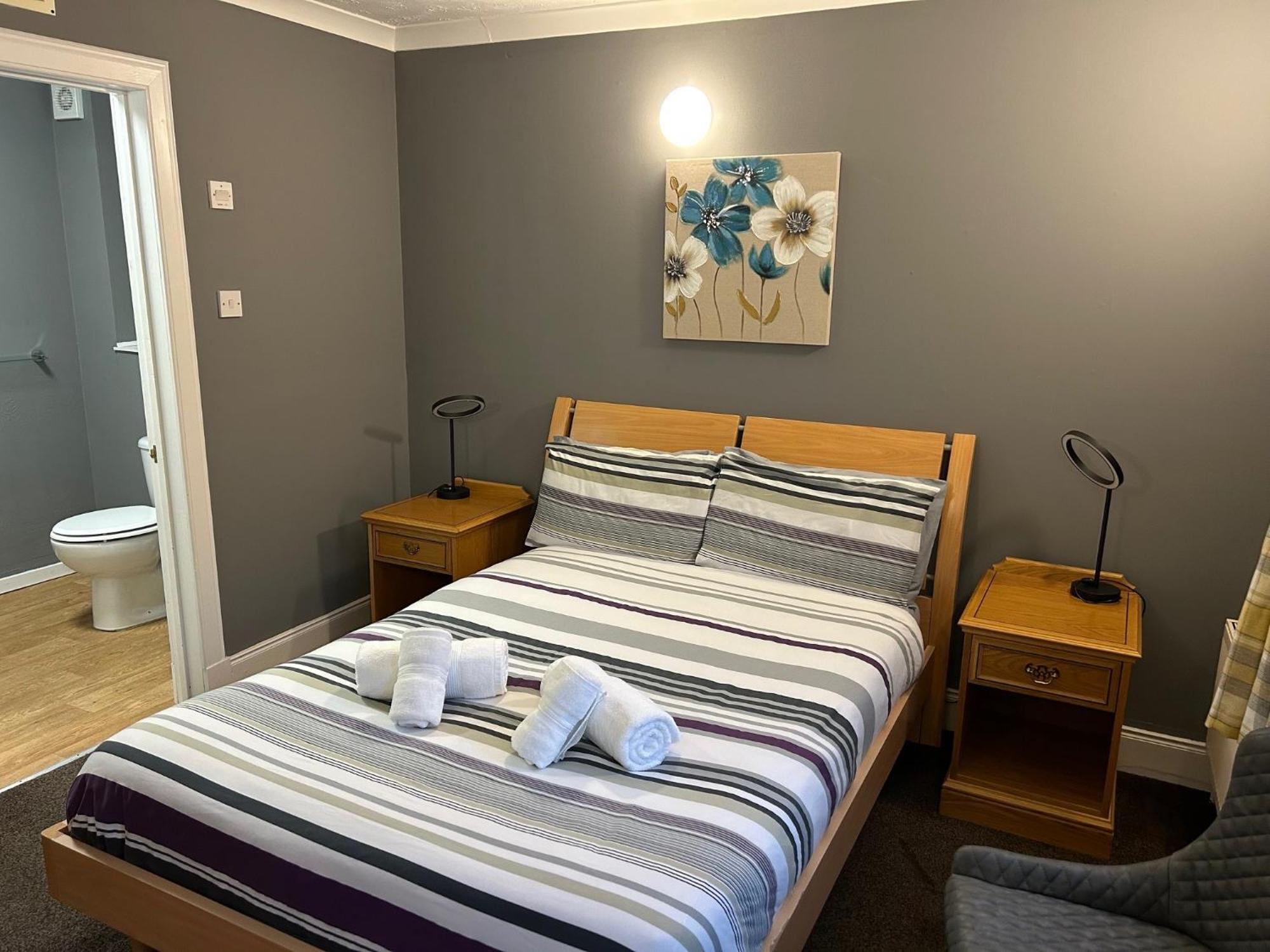 Winmar Hotel Inverness Phòng bức ảnh